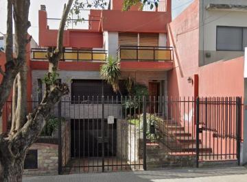 PH · 445m² · 6 Ambientes · Venta Casa Subdividida en 2 PH, Villa Lugano