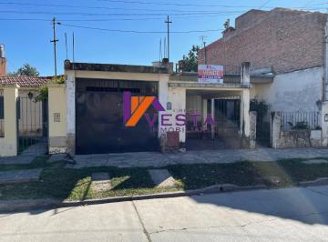 Casa · 150m² · 4 Ambientes · 2 Cocheras · Tres Cerritos - Venta - Casa - Los Pinos