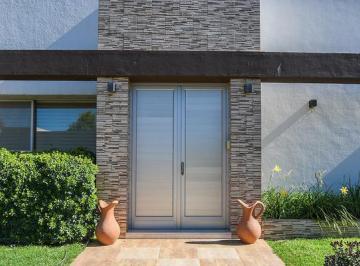 Casa · 253m² · 4 Ambientes · 2 Cocheras · Casa 3 Dorm. - Funes Hills Miraflores - Funes | Venta