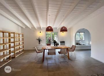 Casa · 86m² · 3 Ambientes · Casa 2 Dorm. Más Comodín, Jardín, Piscina - Arana 1200 - Funes | Venta