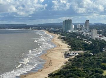 Departamento · 420m² · 5 Ambientes · 3 Cocheras · Departamento en 1ra Línea a Playa Mansa