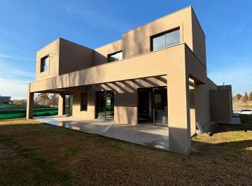 Casa de 6 ambientes, Lunlunta · La Vacherie Golf Club