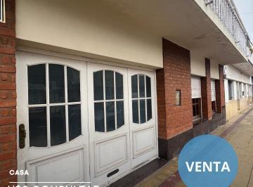 Casa · 170m² · 4 Ambientes · 1 Cochera · Casa de 3 Dorm. Zona Céntrica, Garibaldi Al 600, Tandil