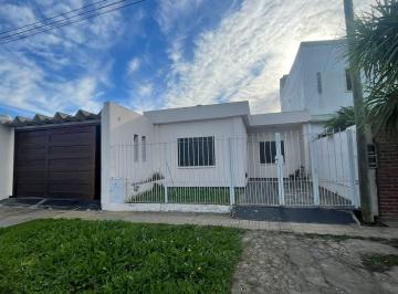 Casa · 120m² · 4 Ambientes · 2 Cocheras · Casa en La Plata