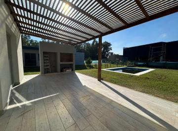 Casa · 146m² · 4 Ambientes · 2 Cocheras · Bella Casa en Manuel Belgrano - Ingeniero Maschwitz