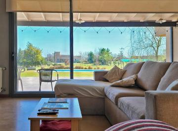 Casa · 312m² · 7 Ambientes · 2 Cocheras · Venta con Renta Chacras de La Reserva