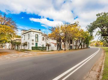 Casa · 117m² · 7 Ambientes · Venta/permuta - Casa - Barrio Parque, Rosario