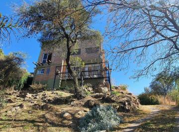 Casa · 142m² · 5 Ambientes · 1 Cochera · Se Vende Casa en Villa Santa Cruz del Lago! Barrio con Seguridad!