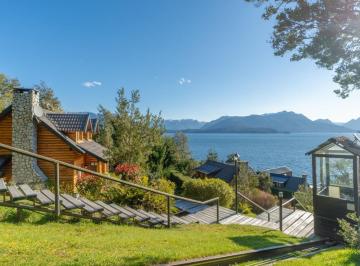 Casa · 85m² · 3 Ambientes · 1 Cochera · Venta Casa Costa de Lago de 80 m² Sobre Terreno de 500 m², Villa La Angostura
