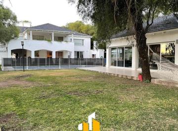 Casa · 480m² · 12 Ambientes · 3 Cocheras · Casa en Las Delicias