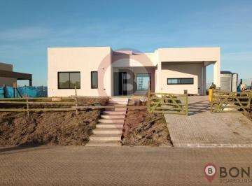 Casa · 137m² · 4 Ambientes · Casa en Venta en Santa Clara Al Sur San Vicente