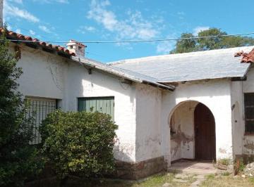 Casa · 180m² · 5 Ambientes · 1 Cochera · Casa en Venta en Miramar