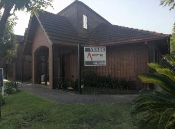 Casa · 160m² · 3 Ambientes · 1 Cochera · Casa en Venta Alberti 105 - Ituzaingó Norte
