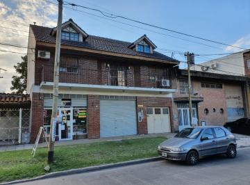 Casa · 207m² · 4 Ambientes · 1 Cochera · Casa en Blas Parera 1977 - Ituzaingó Sur