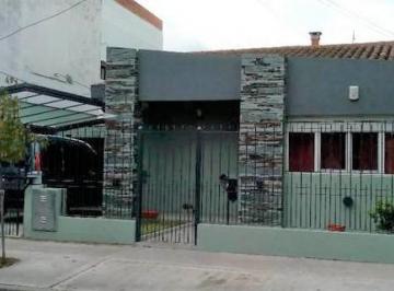 Casa · 150m² · 2 Dormitorios · 3 Cocheras · Venta Casa Americana Pérez Quintana Al 1000 - Ituzaingó Norte