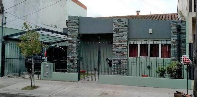 Casa · 150m² · 2 Dormitorios · 3 Cocheras