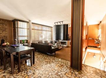 PH · 166m² · 5 Ambientes · Excelente PH en Acassuso con Gran Terraza y Cochera Cubierta.