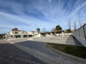 Casa · 99m² · 4 Ambientes · Casa en Venta Cuatro Ambientes en Barrio Chic Village Pilar