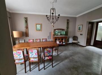 Casa · 287m² · 7 Ambientes · Casa de Categoria en Vte Lopez Al 800 - Salta