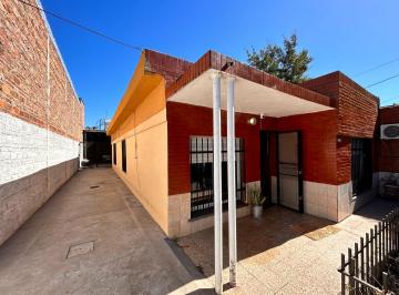 Casa · 150m² · 5 Ambientes · Parana 300, Vgg, Casa de 3 Dorm. + Departamento 1 Dorm