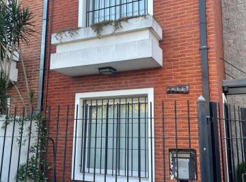 PH · 80m² · 3 Ambientes · PH en Ezpeleta Oeste