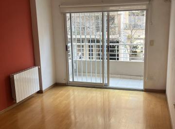 Living con balcon y AA · Dueño, 2 Ambientes en Dúplex con Amenities, Precioso, Roosevelt 2800