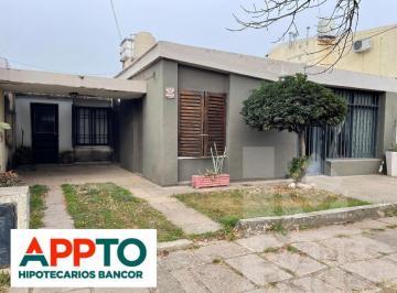 Casa de 5 ambientes, Córdoba · Casa en Barrio Residencial Velez Sarsfield
