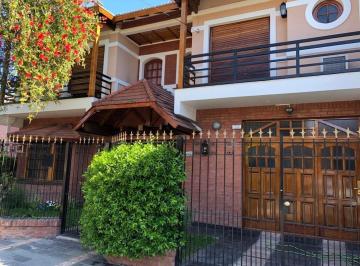 Casa · 276m² · 5 Ambientes · 2 Cocheras · Casa Chalet en Venta en Victoria, San Fernando, G. B. a. Zona Norte