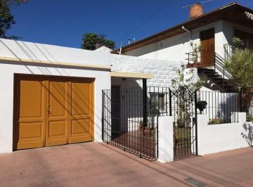 Casa · 179m² · 3 Ambientes · 1 Cochera · Casa Chalet en Venta en Virreyes, San Fernando, G. B. a. Zona Norte
