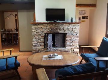Casa · 188m² · 6 Ambientes · Chalet 6 Amb en Venta - Bosque Peralta Ramos