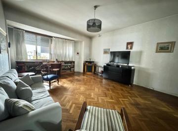 Departamento · 132m² · 4 Ambientes · 3 Ambientes con Dependencias de Servicio Al Frente ¡Oportunidad!