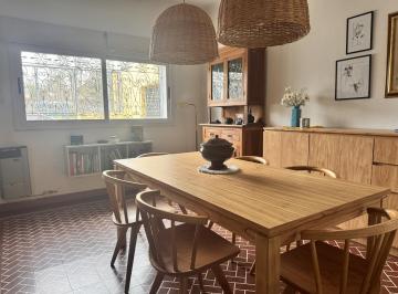 Casa · 196m² · 6 Ambientes · 2 Cocheras · Vendo Casa 2 Dorm. - Arguello - 720 m² Terreno