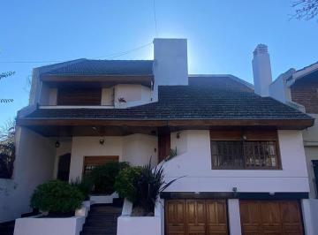 Casa · 330m² · 6 Ambientes · 3 Cocheras · Casa - Punta Chica Village