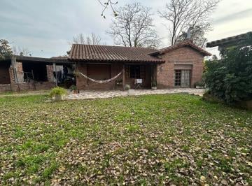 Quinta vacacional de 4 ambientes, Moreno · Casa Quinta Paso del Rey Norte, Sobre Fraccion de 4.000 m². Salida a Dos Calles.