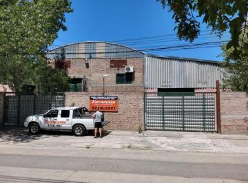 Bodega-Galpón · 450m² · Inmueble Industrial con 20 m de Frente en Su Lote