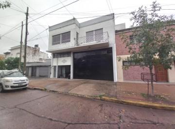 Bodega-Galpón · 290m² · 2 Ambientes · 15 Cocheras · Galpon con Dpto -.290 m² - Tolosa 8 E/ 529 y 530 - La Plata - Venta