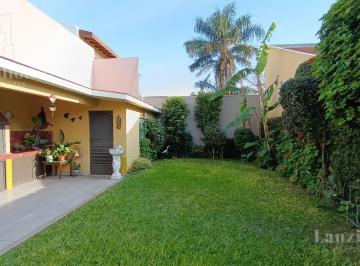 Casa · 150m² · 4 Ambientes · 1 Cochera · Casa en Lanús Oeste