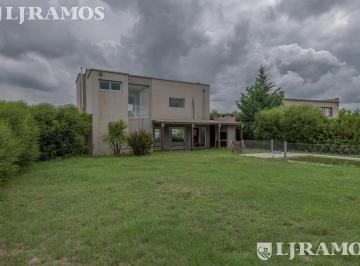 Casa · 180m² · 4 Ambientes · 1 Cochera · Casa - El Canton - Puerto - 4 Ambientes