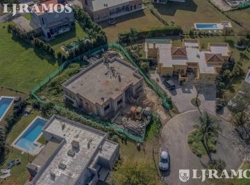 Casa · 179m² · 5 Ambientes · Casa en Canton Islas Pg