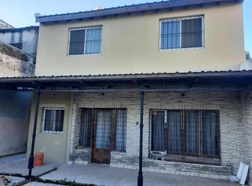 Casa · 113m² · 3 Ambientes · 2 Cocheras · Casa en Lote Propio en Dos Plantas a Terminar Detalles