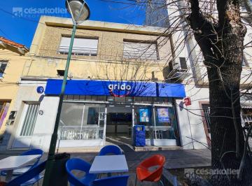 Local comercial · 157m² · 2 Ambientes · Local en Pleno Centro Comercial de Temperley. Ideal Inversor!