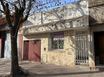 Casa · 92m² · 3 Ambientes · 1 Cochera · Casa en Lobos