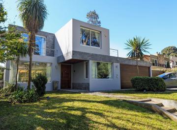 Casa · 200m² · 5 Ambientes · 4 Cocheras · Venta Casa 4 Dorm. en Pinares Punta del Este