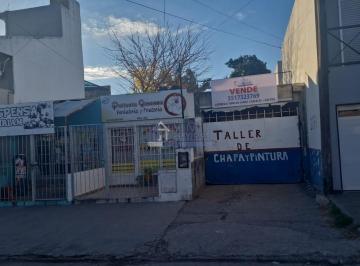 Casa · 192m² · 1 Dormitorio · B° Residencial San Carlos Oportunidad!2 Locales + 1 Galpon Total 300 m²