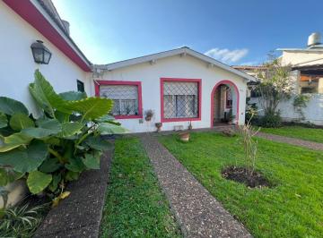 Casa · 753m² · 4 Ambientes · 1 Cochera · Casa en Venta en Ituzaingo