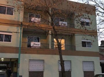 Departamento de 2 ambientes, Lomas de Zamora · Dos Ambientes con Cochera!