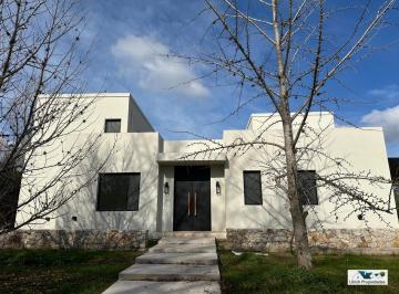 Casa de 7 ambientes, Pilar · Altos del Pilar Venta 8 Amb Ulrich Propiedades