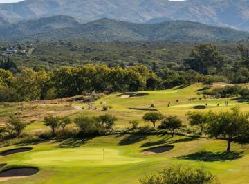 Terreno · 1488m² · Lote en Venta en Estancia El Terron