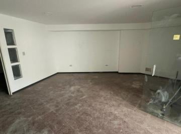 Local comercial · 55m² · 3 Ambientes · Local en Guemes a m de Pocito y Av Pueyrredon.
