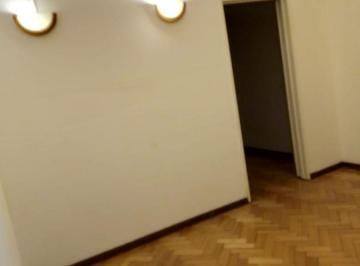 Oficina comercial de 3 ambientes, Caballito · 3 Amb Uso Comerc/prof - Vivda. Solo Estud. - Av Rivadavia - Edif Categ. C/ Vigilancia - Sum/pileta